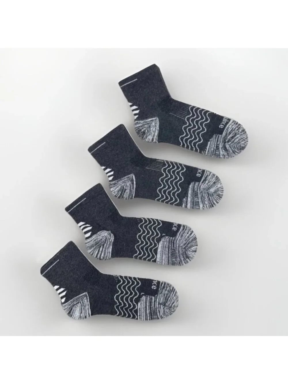 Quince Women's Performance Running Quarter Socks 4-Pack in Grey Size XS/S 4-6
